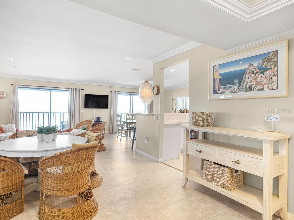 Image 13 of 75 For 6700 Gulf Drive B8