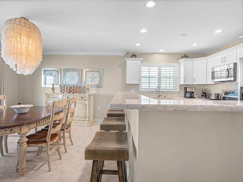 Image 16 of 75 For 6700 Gulf Drive B8