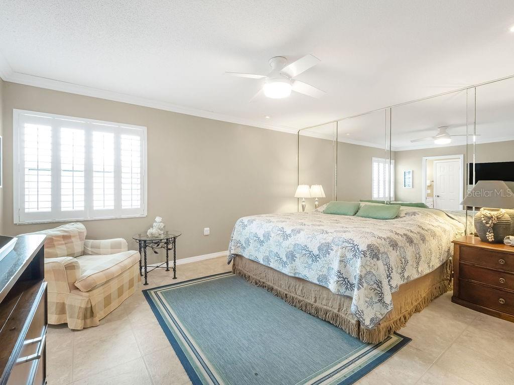 Image 21 of 75 For 6700 Gulf Drive B8