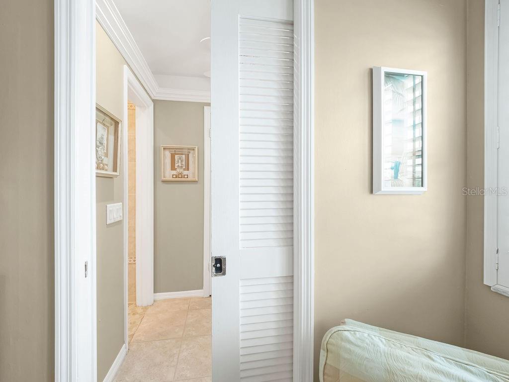 Image 24 of 75 For 6700 Gulf Drive B8