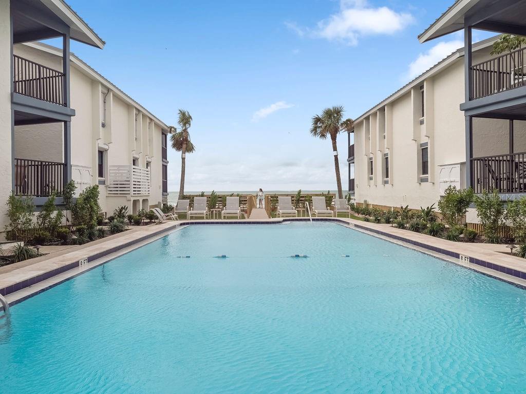 Image 37 of 75 For 6700 Gulf Drive B8