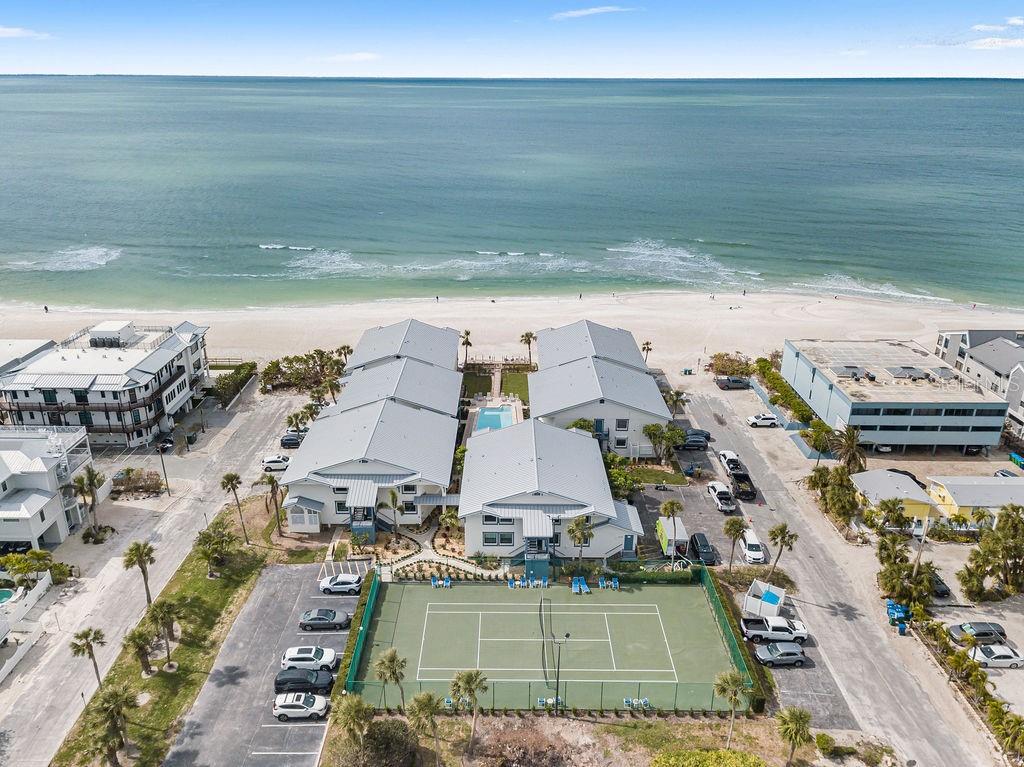 Image 42 of 75 For 6700 Gulf Drive B8