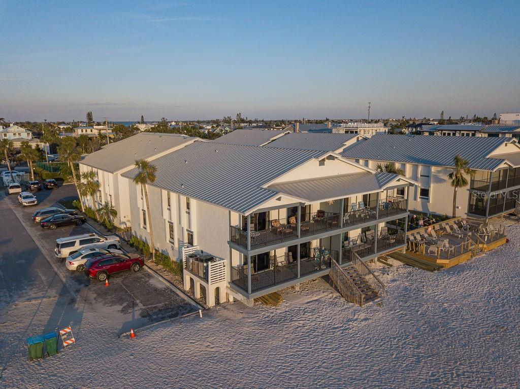 Image 45 of 75 For 6700 Gulf Drive B8