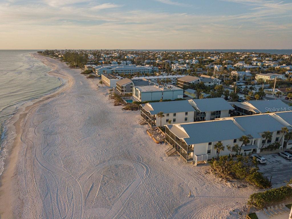 Image 48 of 75 For 6700 Gulf Drive B8