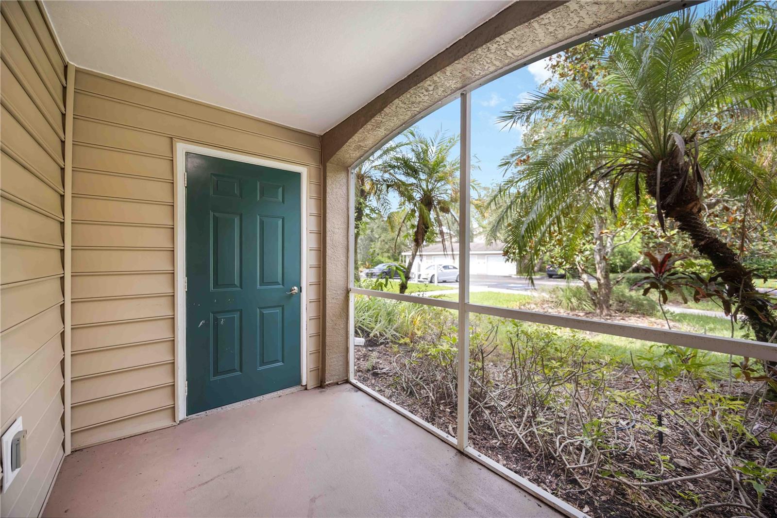Image 24 of 30 For 8821 Manor Loop 101