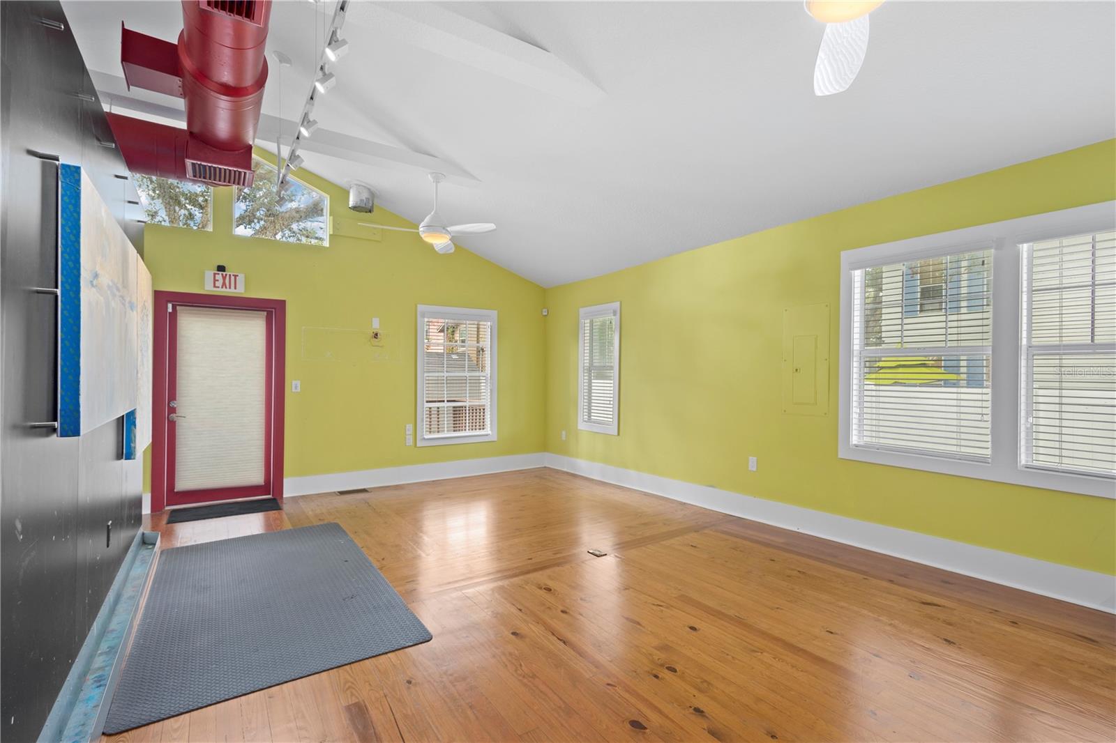 Image 2 of 18 For 1950 Adams Lane