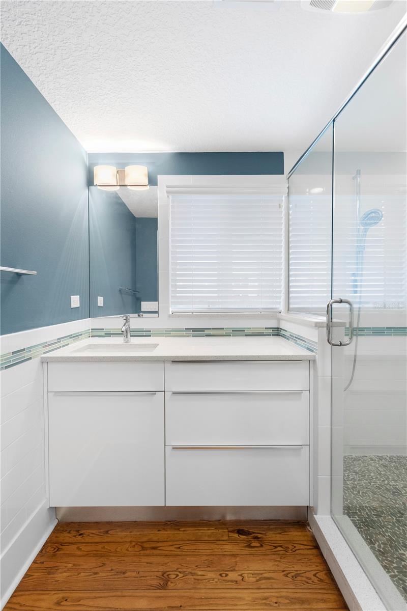 Image 5 of 18 For 1950 Adams Lane