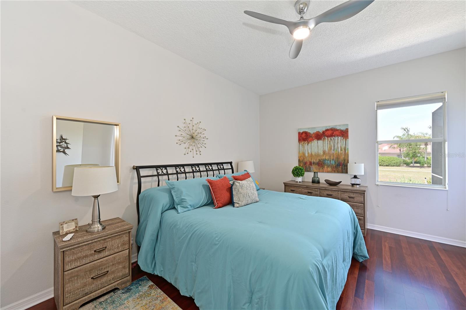 Image 17 of 46 For 12811 Penguin Drive