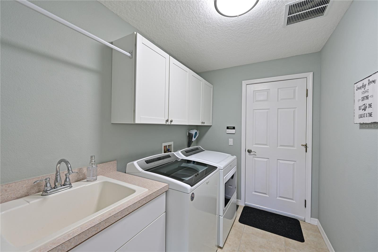 Image 21 of 46 For 12811 Penguin Drive