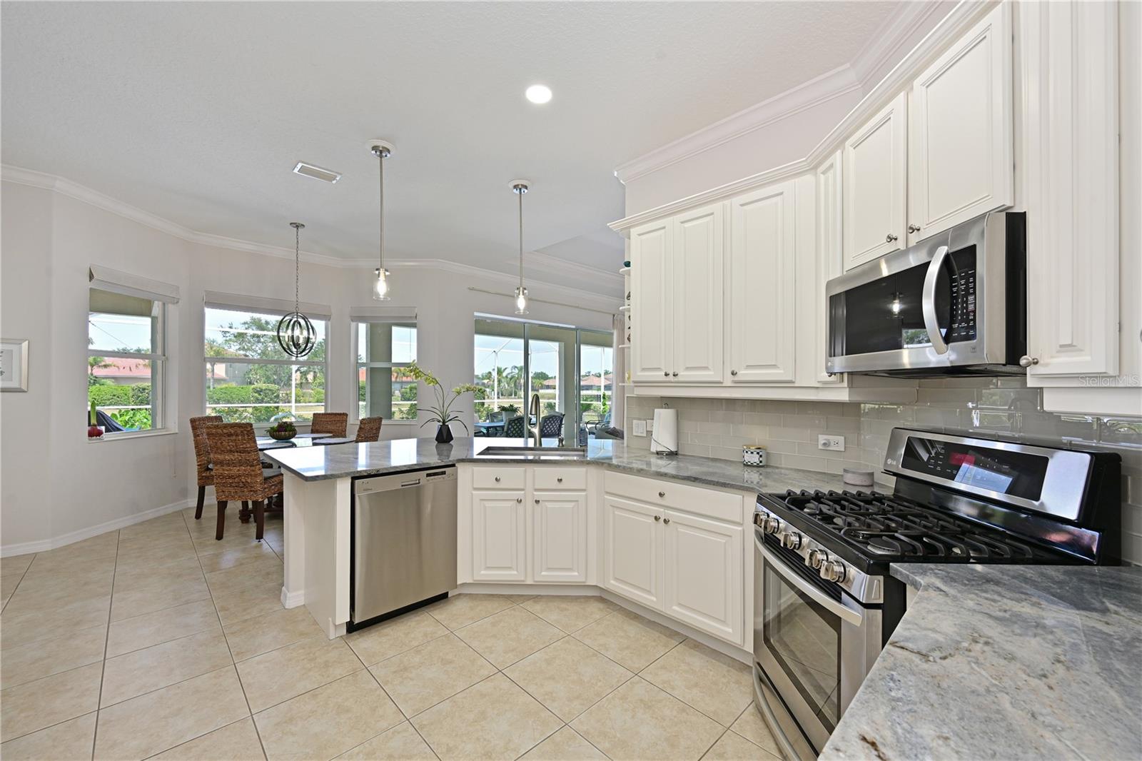 Image 9 of 46 For 12811 Penguin Drive