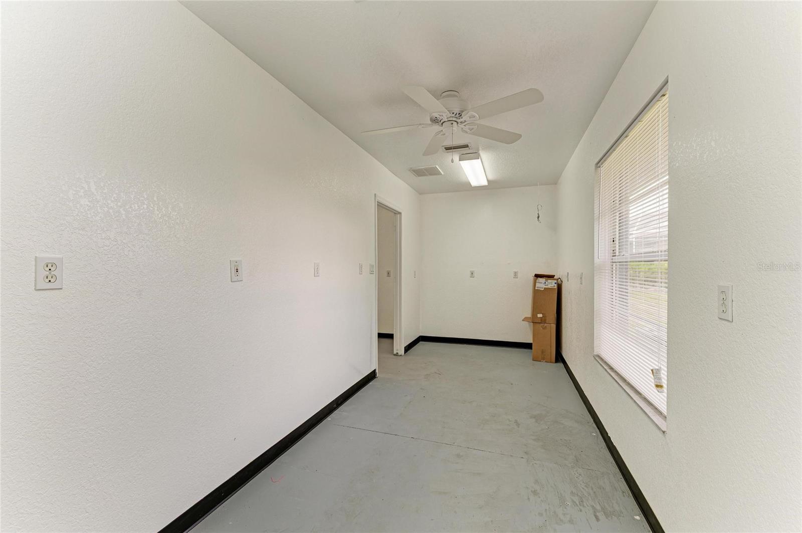 Image 33 of 36 For 13615 4th Avenue Ne