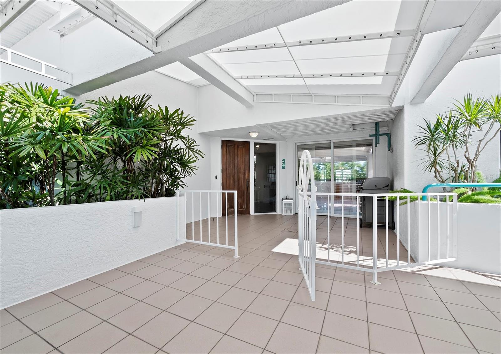 Image 41 of 88 For 370 Gulf Of Mexico Drive 432