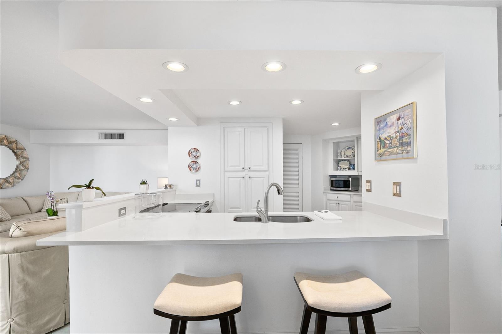 Image 22 of 40 For 1111 Gulfstream Avenue 10e