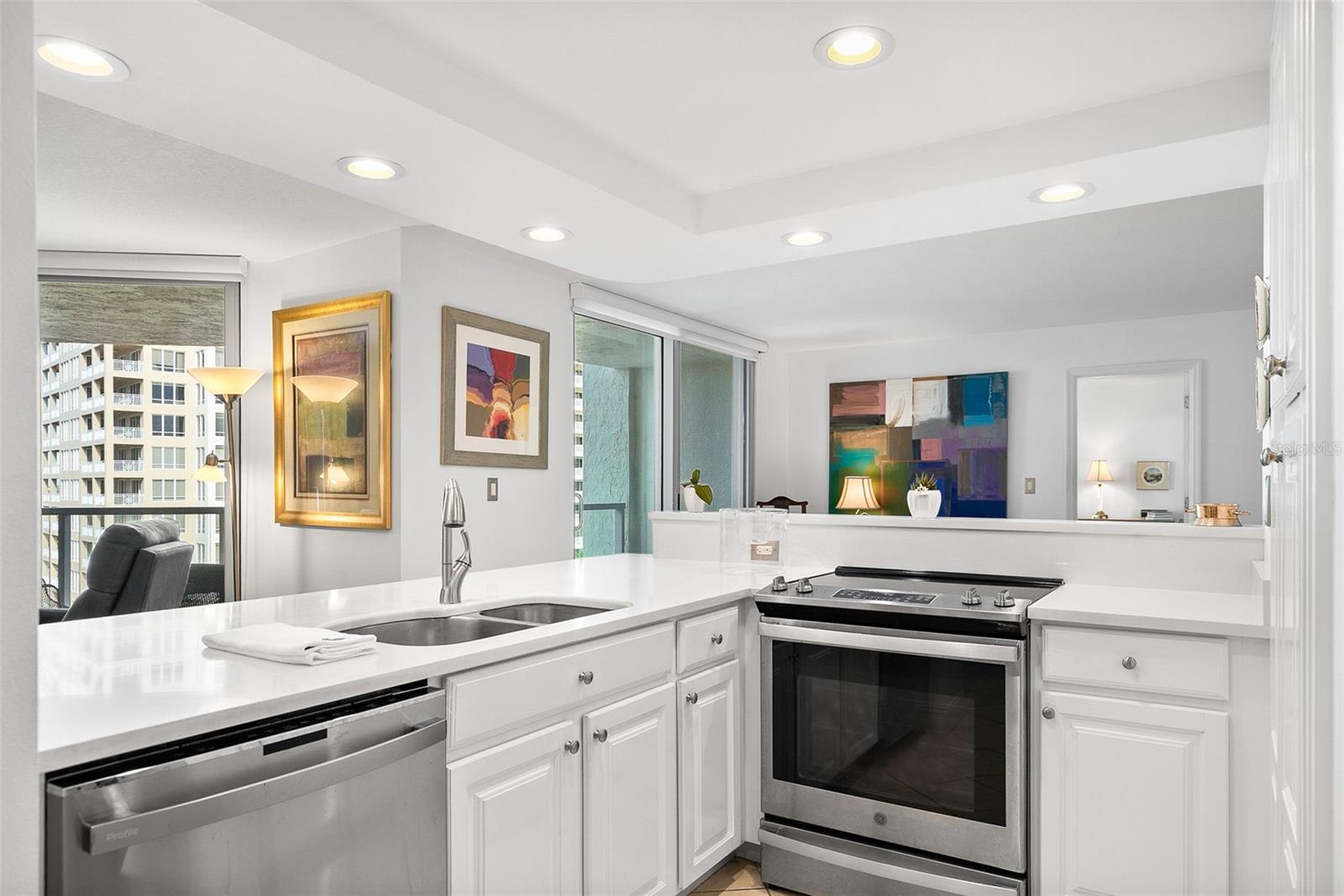 Image 24 of 40 For 1111 Gulfstream Avenue 10e