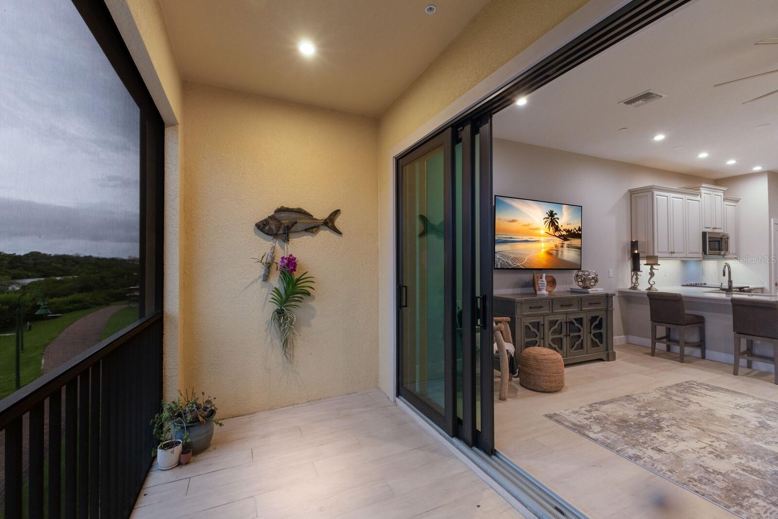 Image 17 of 74 For 5565 Cannes Circle 5565