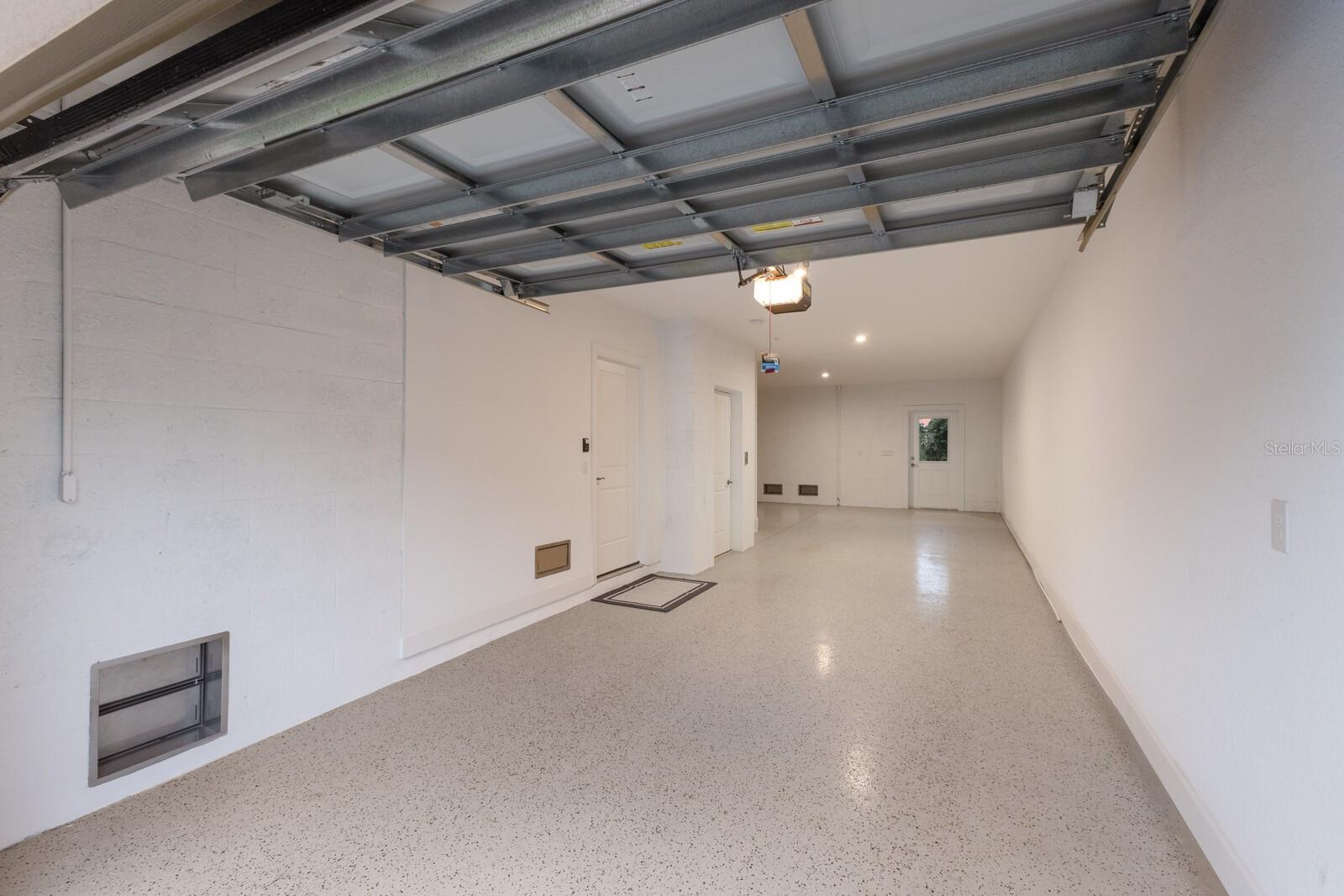 Image 36 of 74 For 5565 Cannes Circle 5565