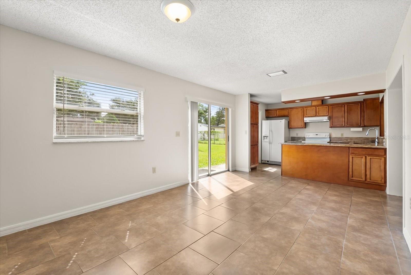 Image 7 of 22 For 503 Santiago Avenue