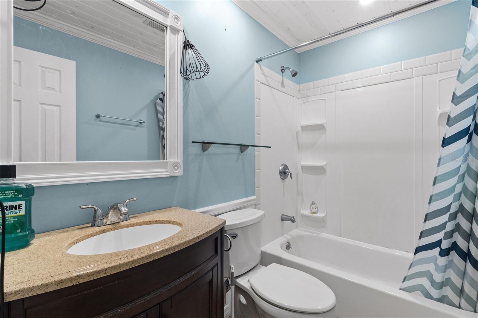 Image 22 of 42 For 90 Venice East Boulevard