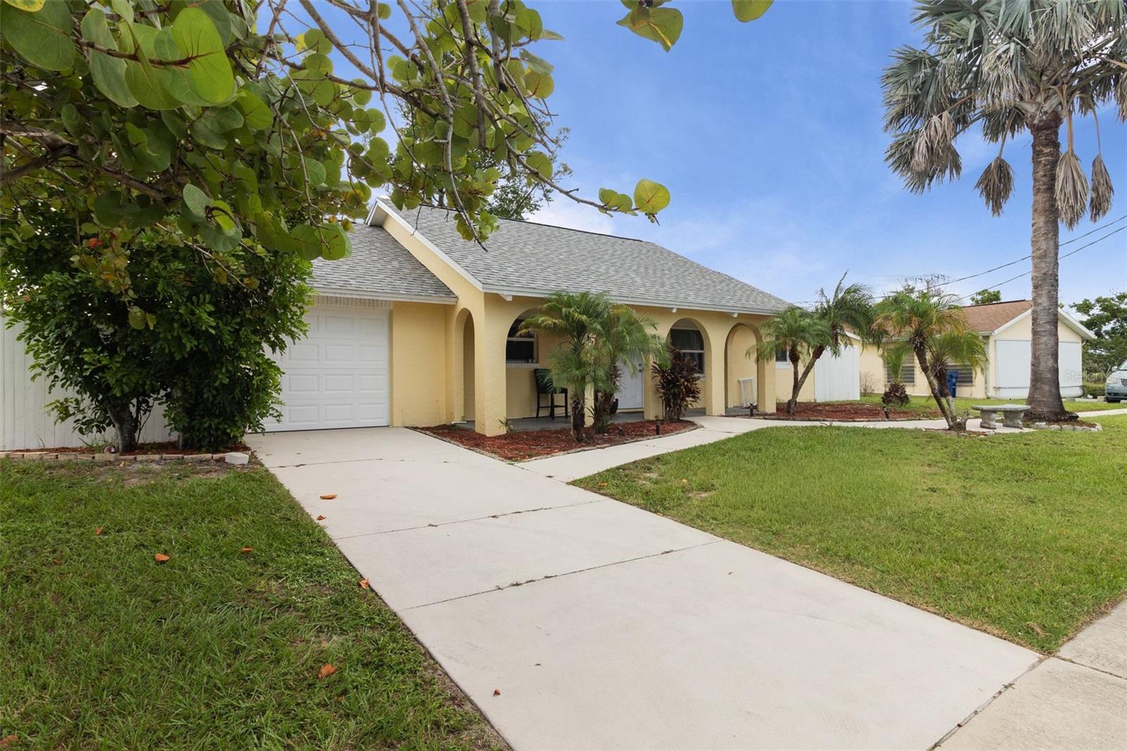 Image 3 of 42 For 90 Venice East Boulevard