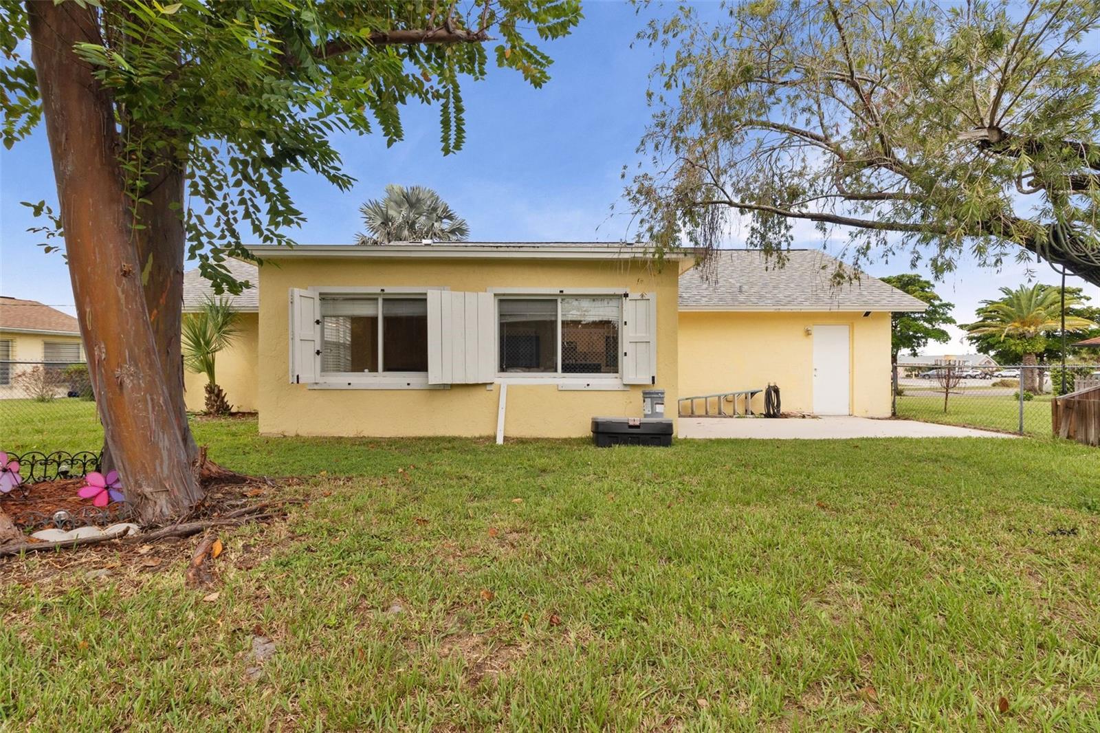 Image 31 of 42 For 90 Venice East Boulevard