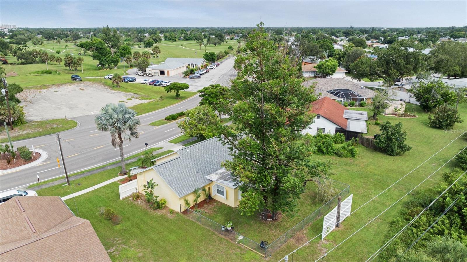 Image 36 of 42 For 90 Venice East Boulevard