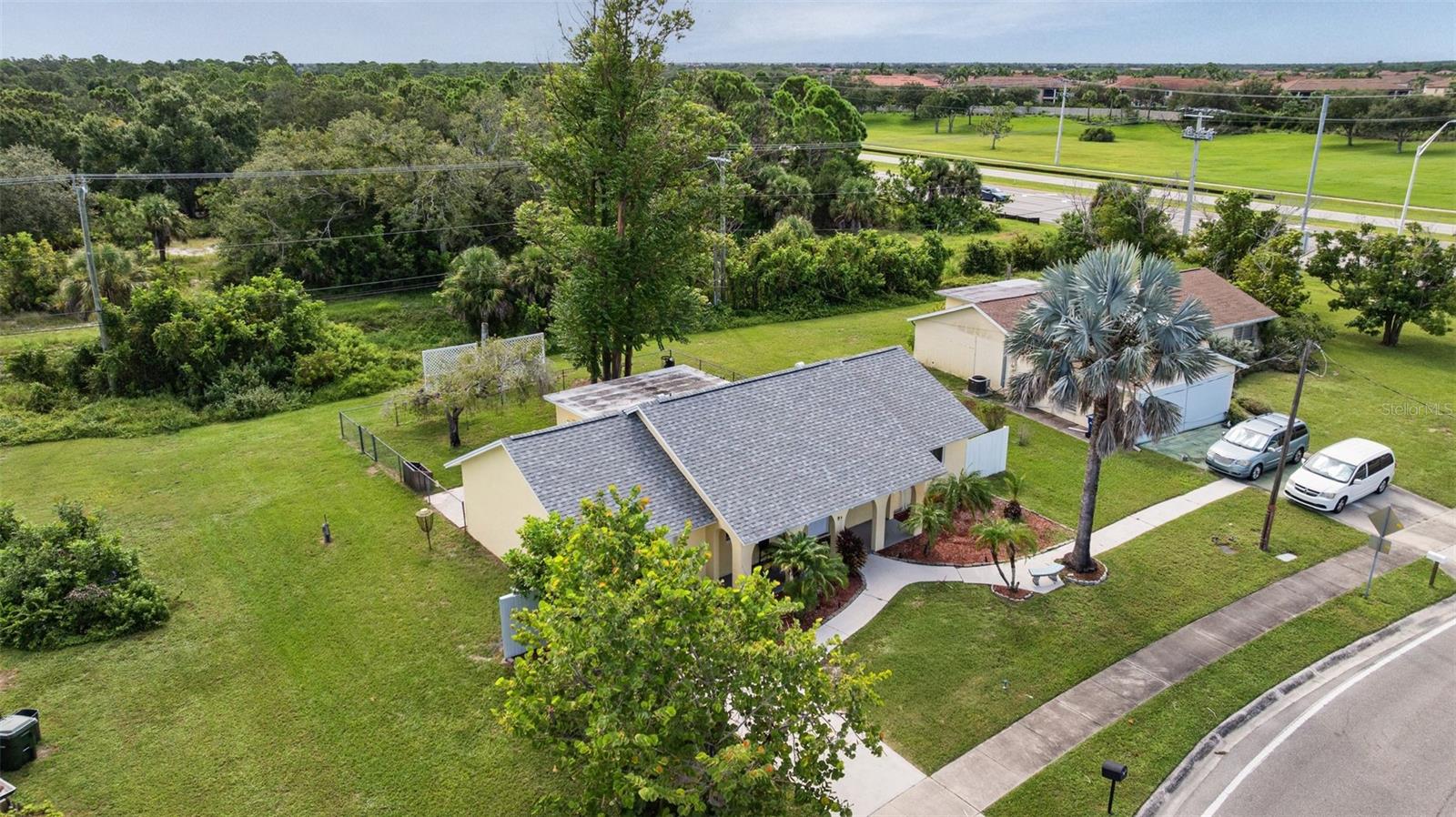 Image 39 of 42 For 90 Venice East Boulevard