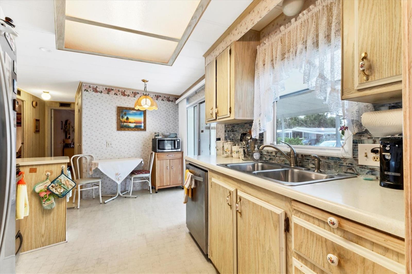 Image 10 of 37 For 6710 36th Avenue E 52