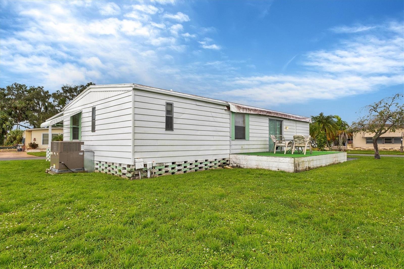 Image 22 of 37 For 6710 36th Avenue E 52