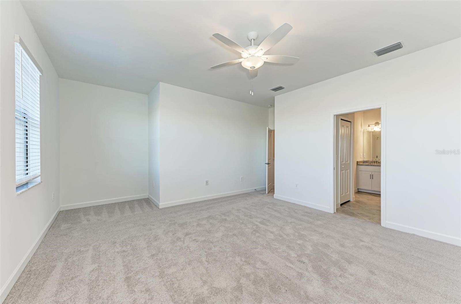 Image 17 of 39 For 15233 Lyla Terrace