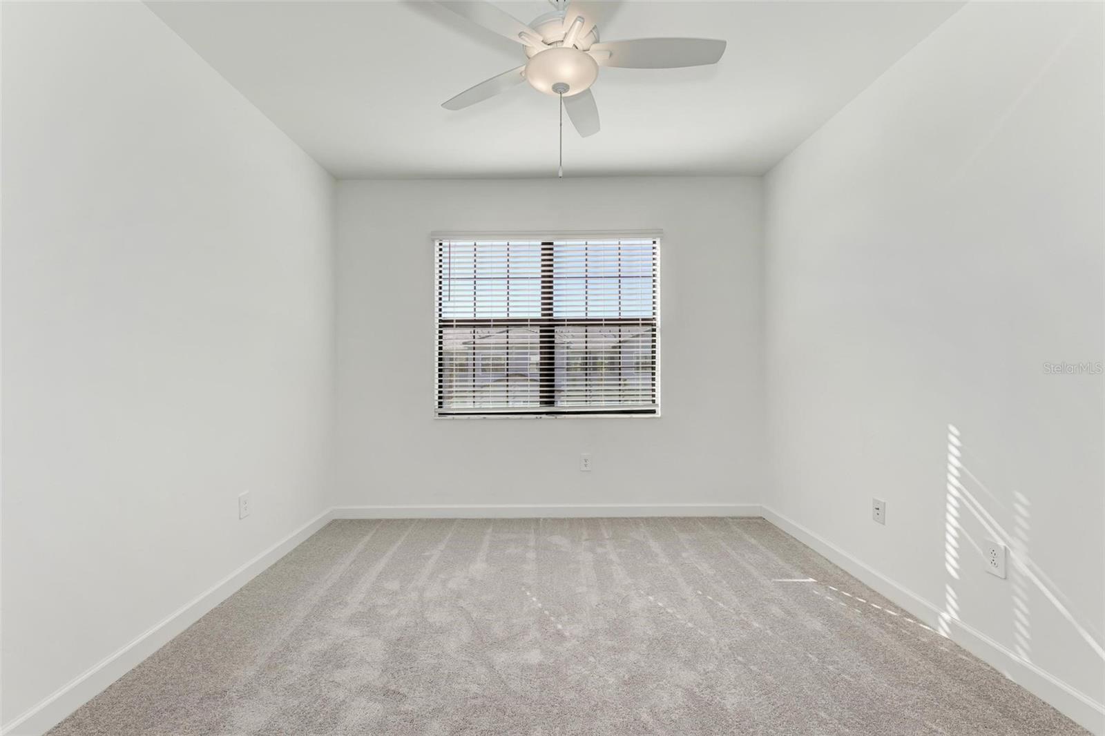 Image 21 of 39 For 15233 Lyla Terrace