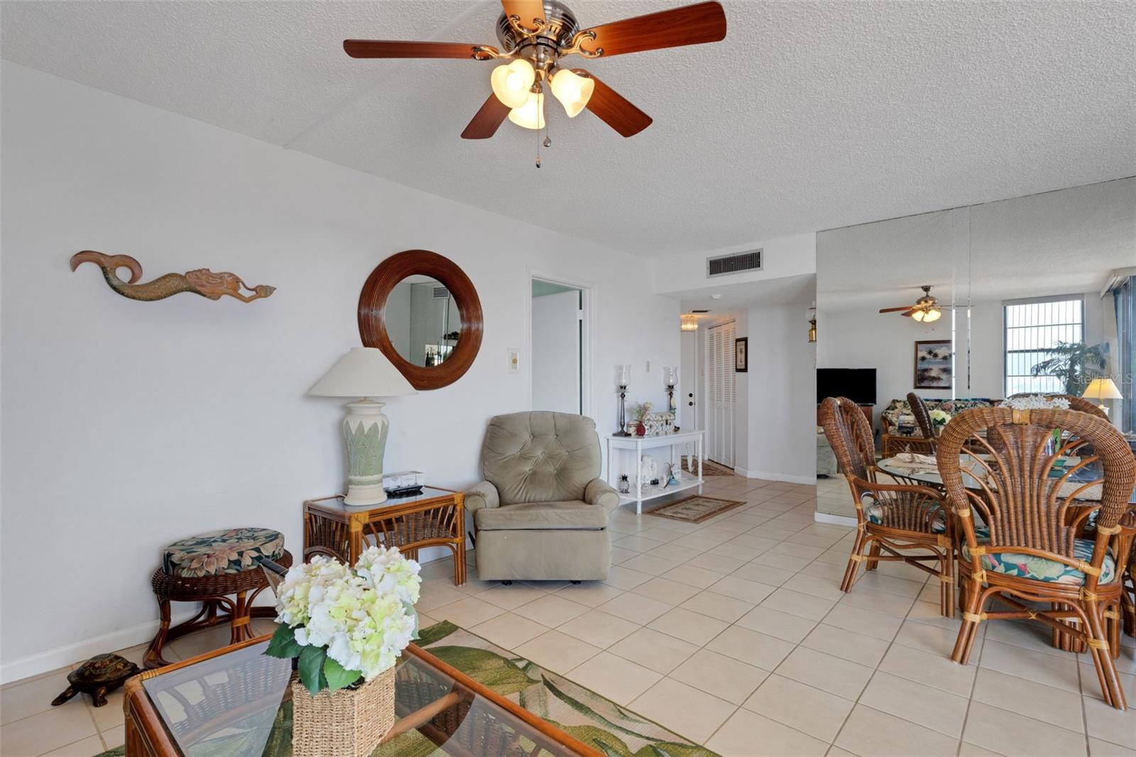 Image 12 of 42 For 6145 Sun Boulevard 506