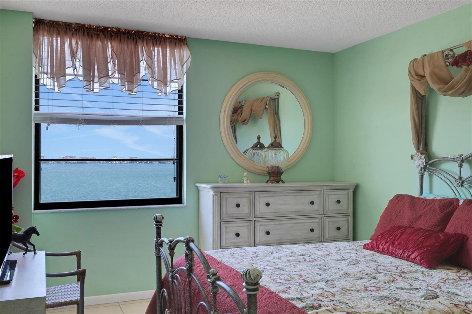 Image 23 of 42 For 6145 Sun Boulevard 506