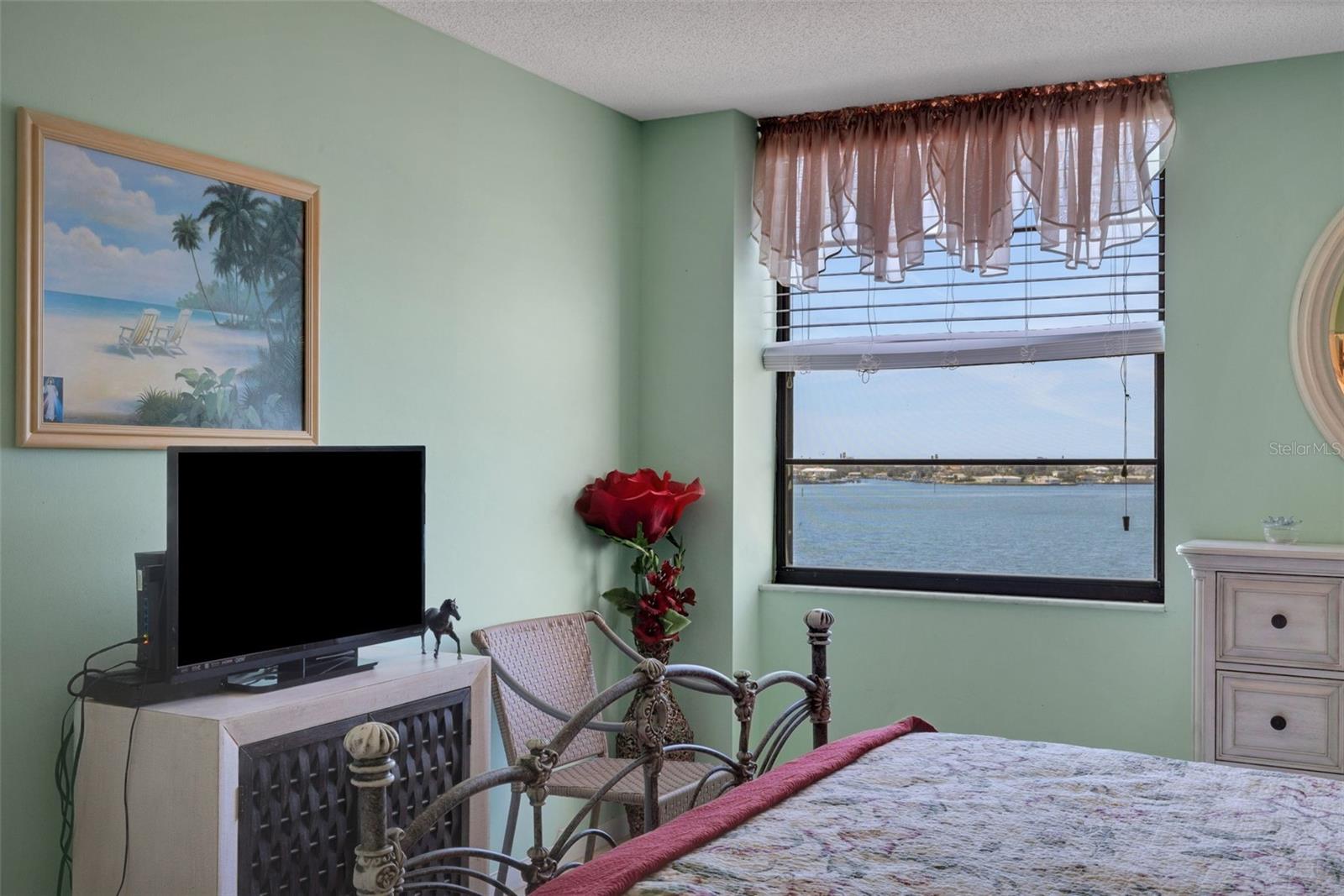 Image 25 of 42 For 6145 Sun Boulevard 506