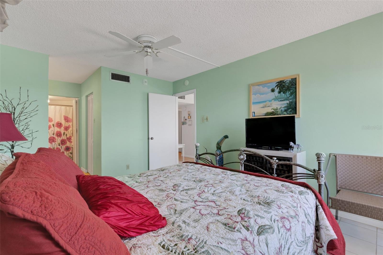 Image 27 of 42 For 6145 Sun Boulevard 506