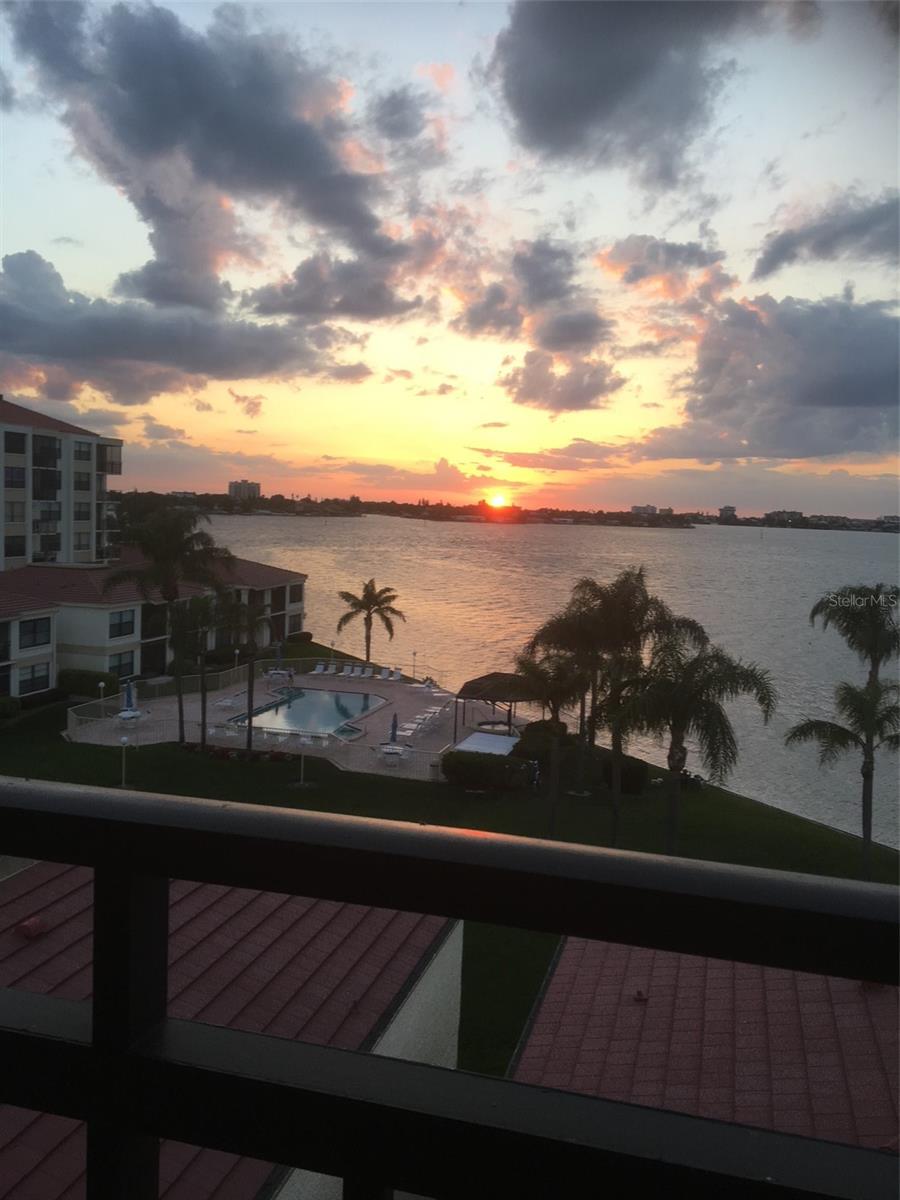 Image 40 of 42 For 6145 Sun Boulevard 506