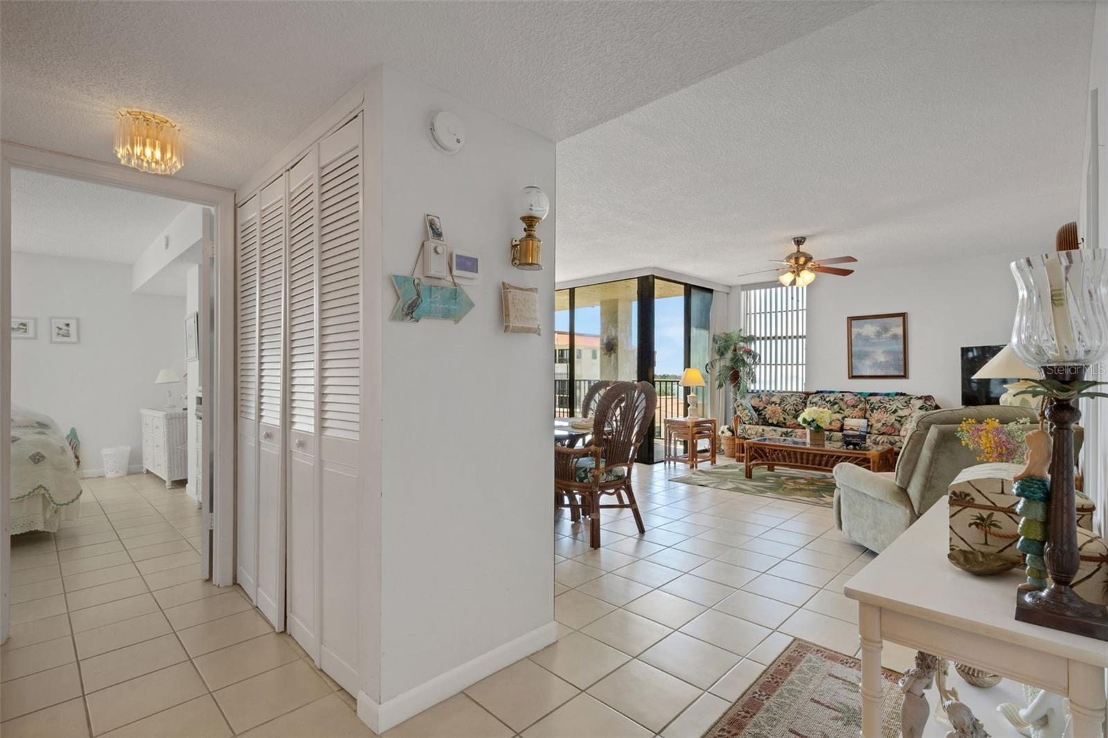 Image 9 of 42 For 6145 Sun Boulevard 506