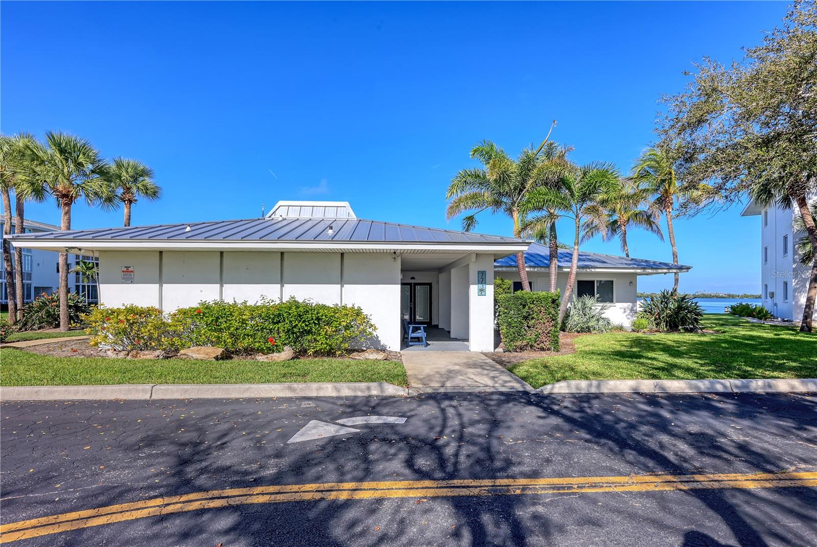 Image 17 of 51 For 769 John Ringling Boulevard 3