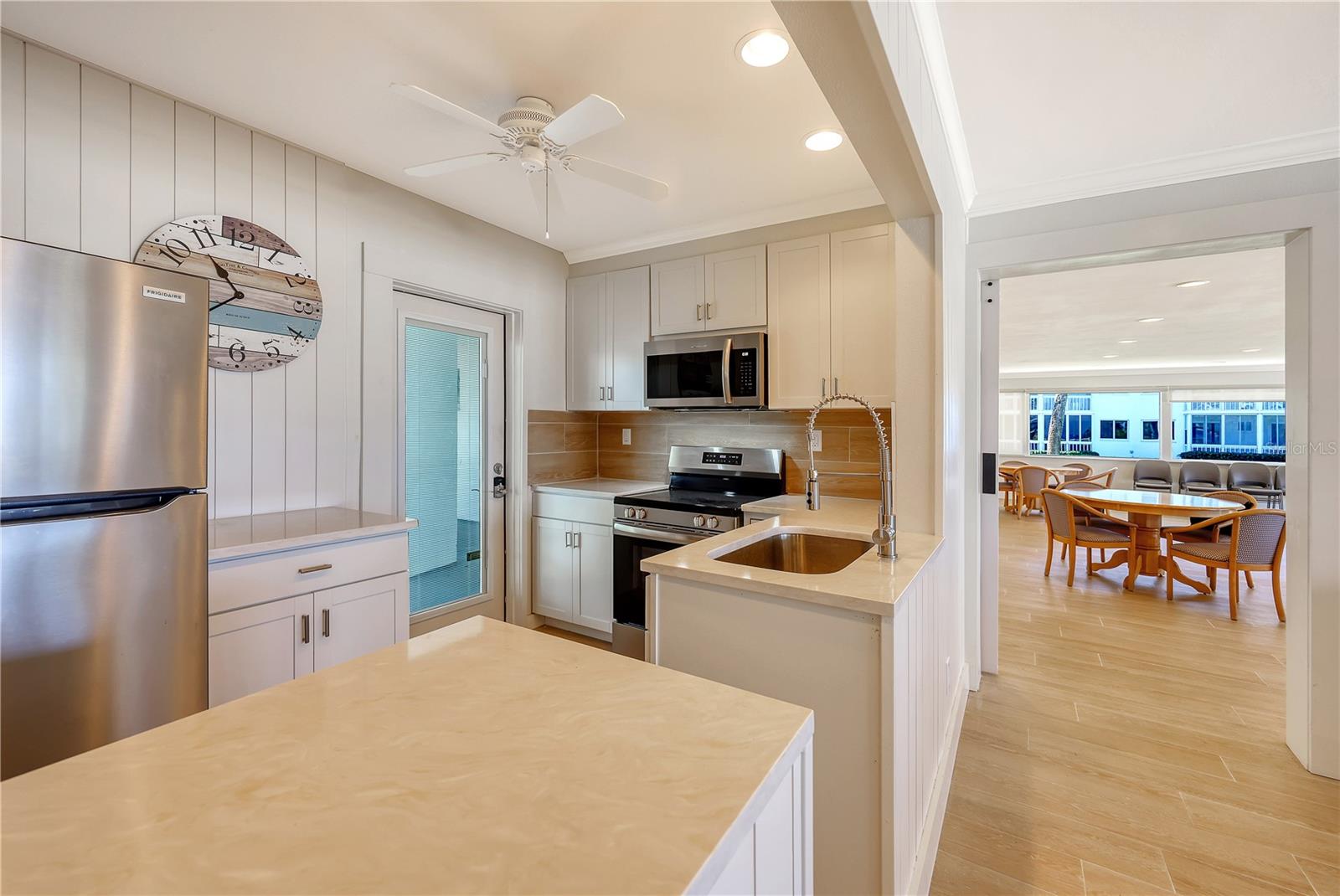 Image 18 of 51 For 769 John Ringling Boulevard 3