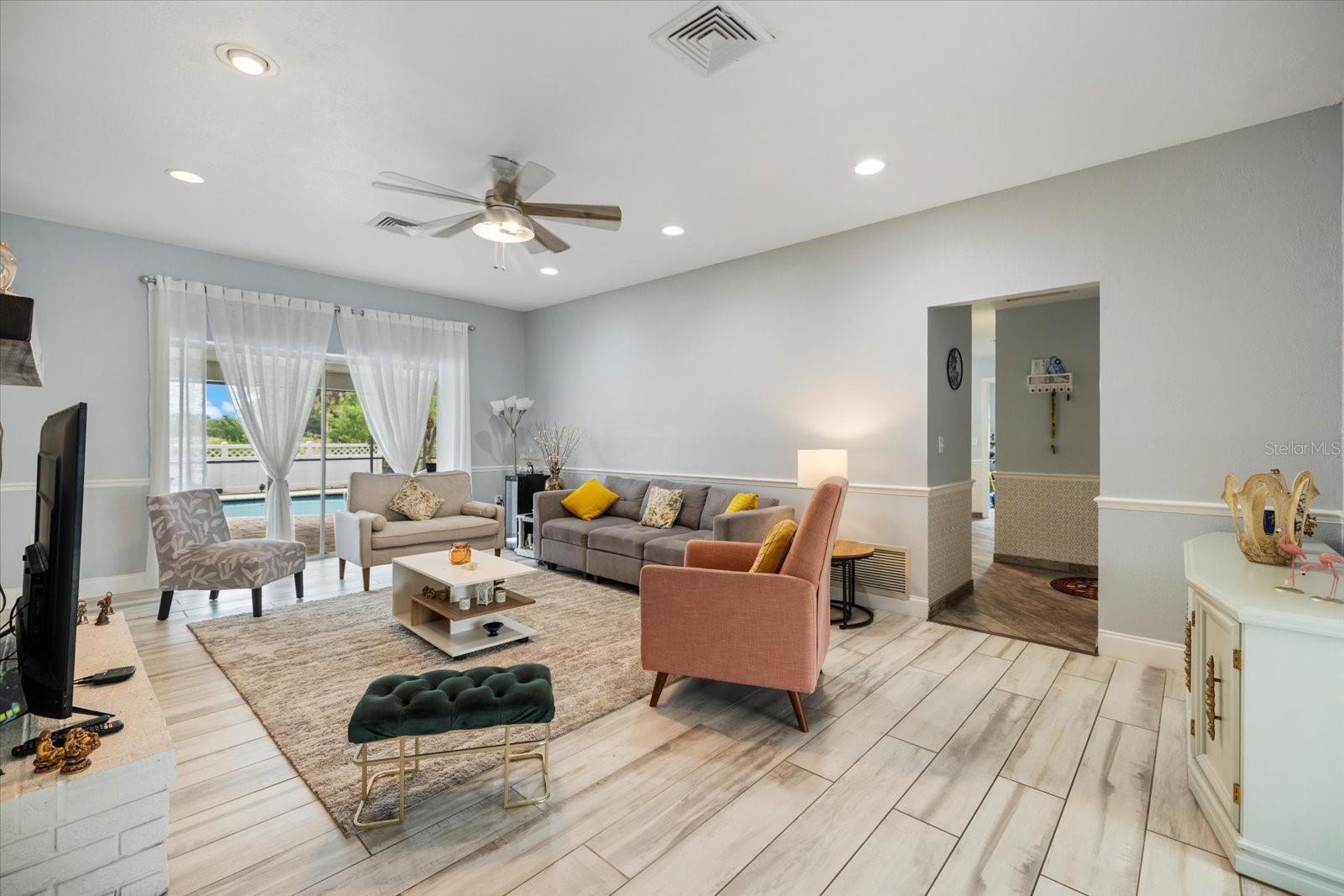 Image 10 of 54 For 4762 Meredith Lane