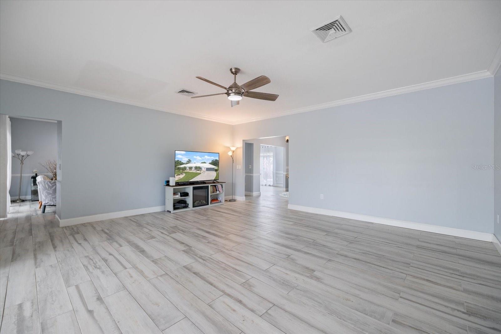 Image 15 of 54 For 4762 Meredith Lane