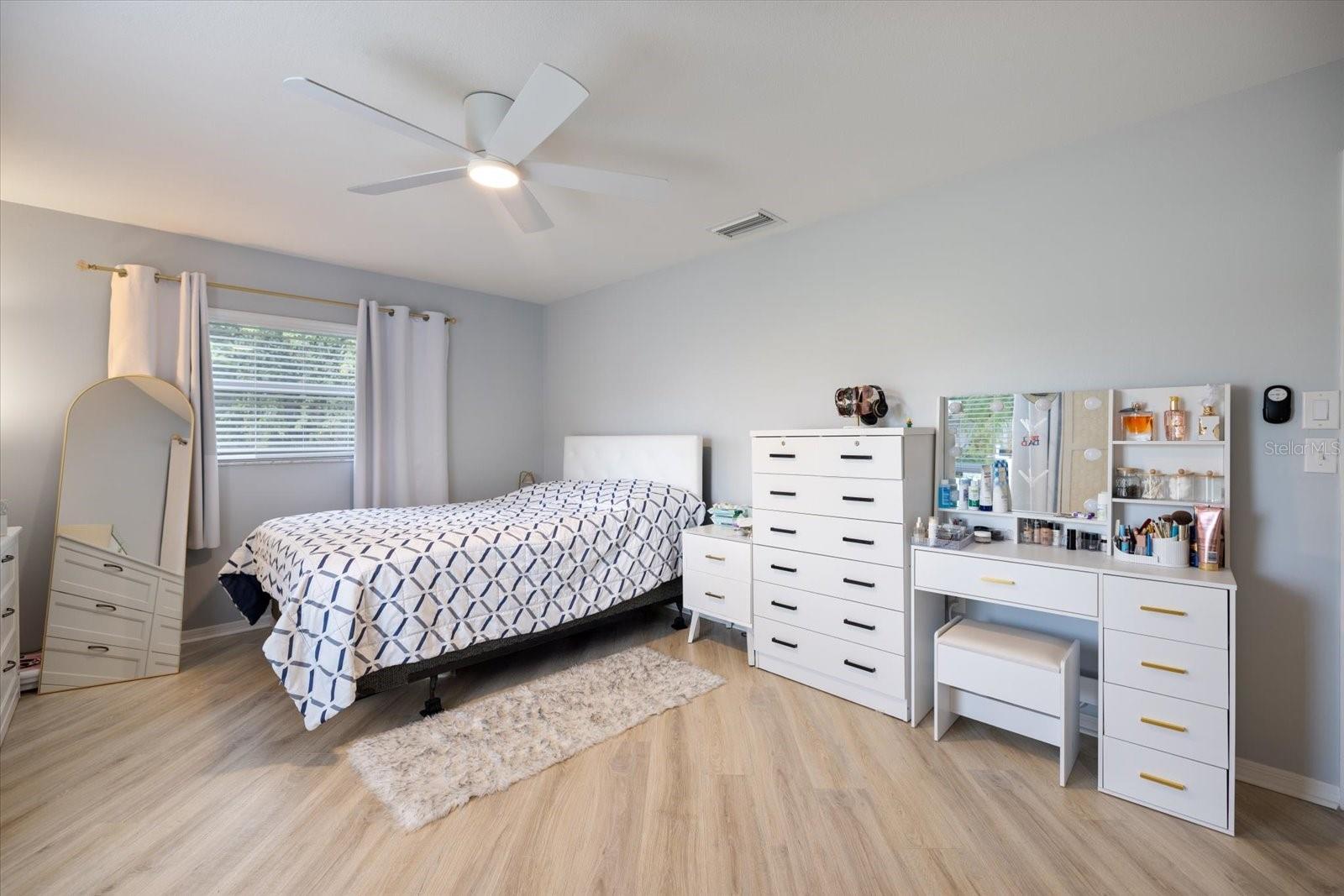 Image 34 of 54 For 4762 Meredith Lane