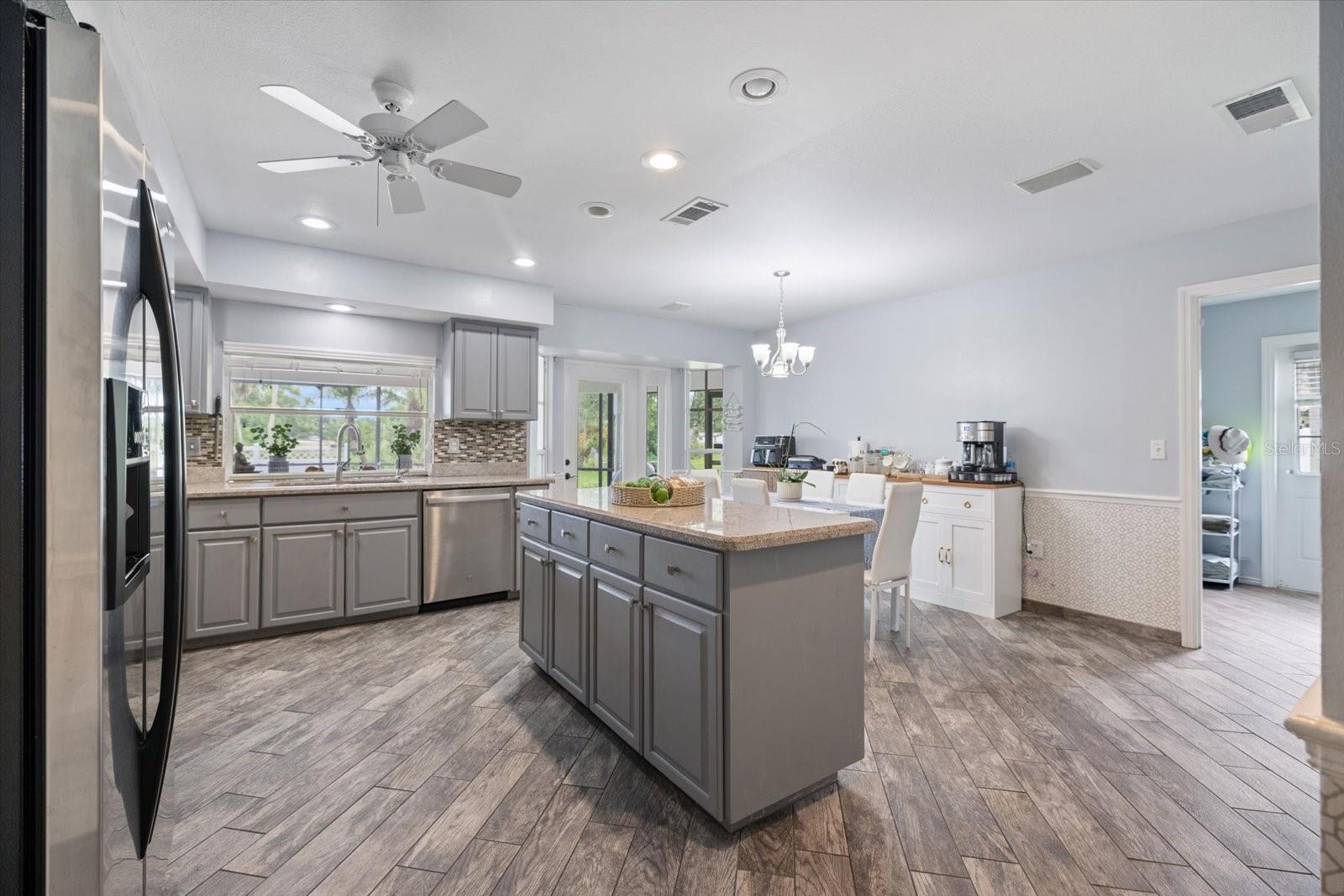 Image 6 of 54 For 4762 Meredith Lane
