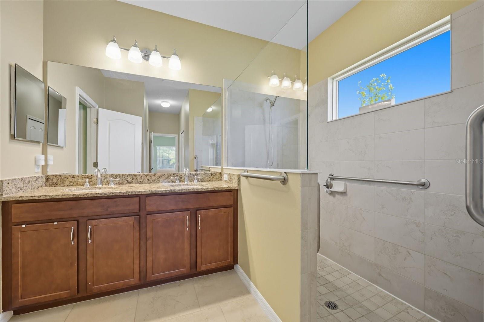 Image 18 of 31 For 7031 White Willow Court