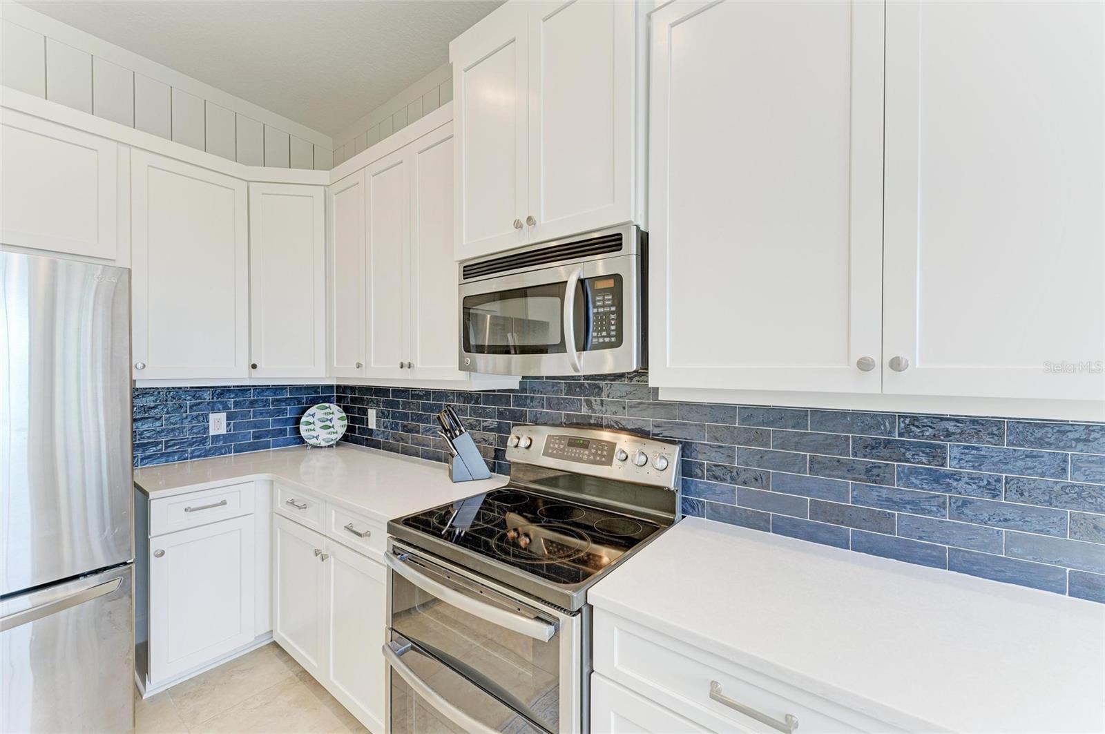 Image 17 of 100 For 258 Sapphire Lake Drive 202