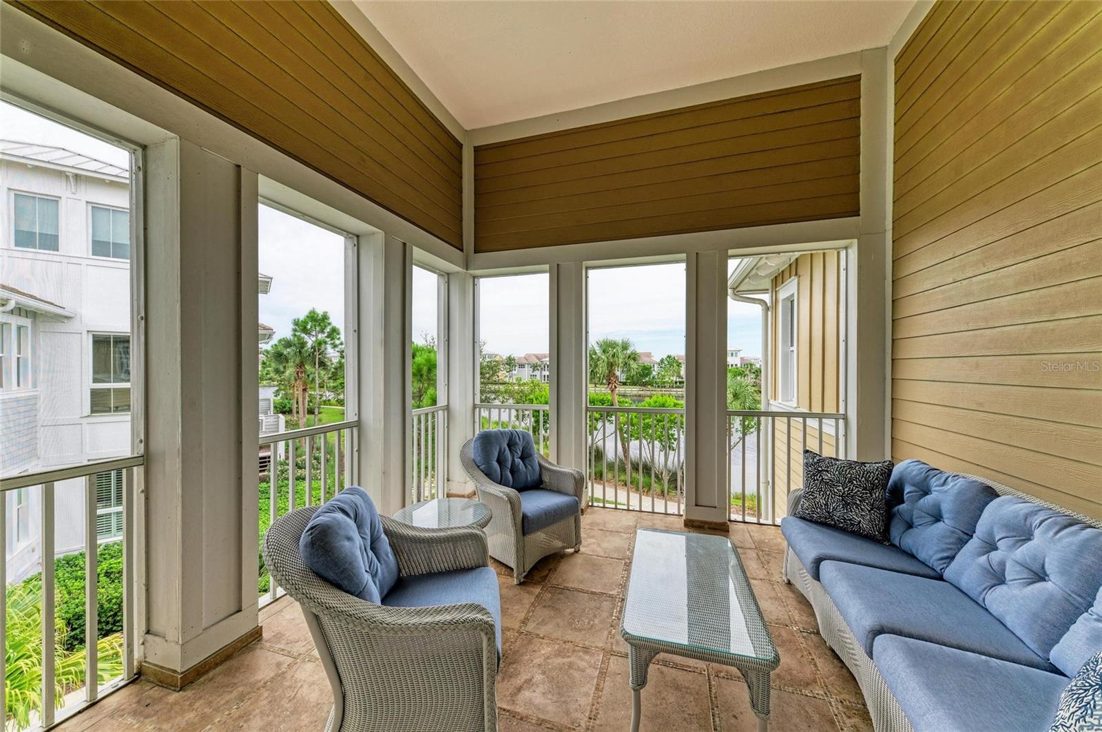 Image 19 of 100 For 258 Sapphire Lake Drive 202