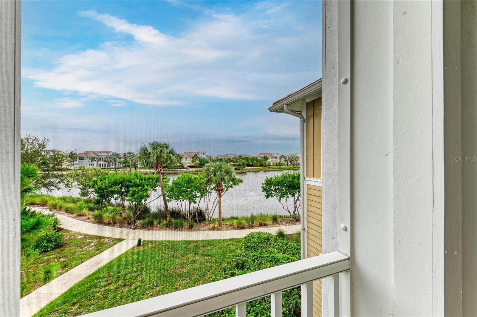 Image 21 of 100 For 258 Sapphire Lake Drive 202
