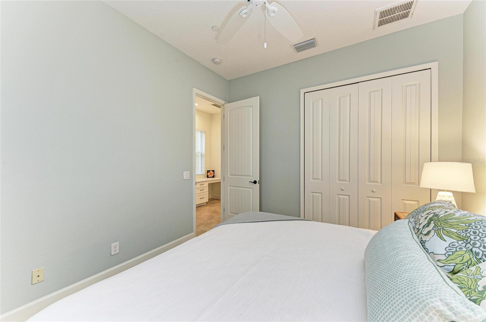 Image 33 of 100 For 258 Sapphire Lake Drive 202