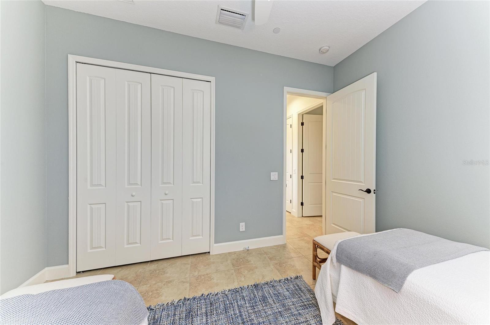 Image 37 of 100 For 258 Sapphire Lake Drive 202