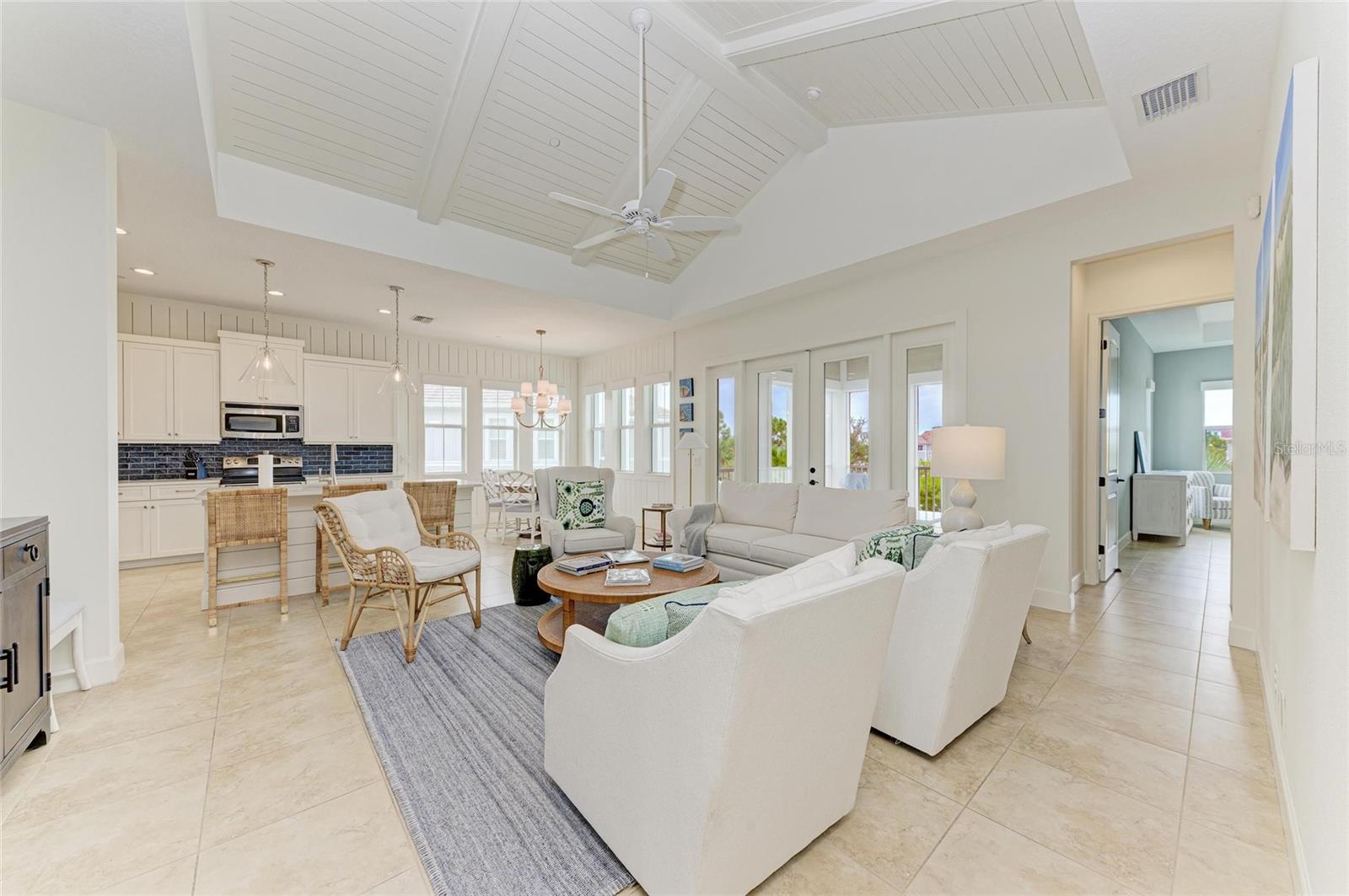 Image 8 of 100 For 258 Sapphire Lake Drive 202
