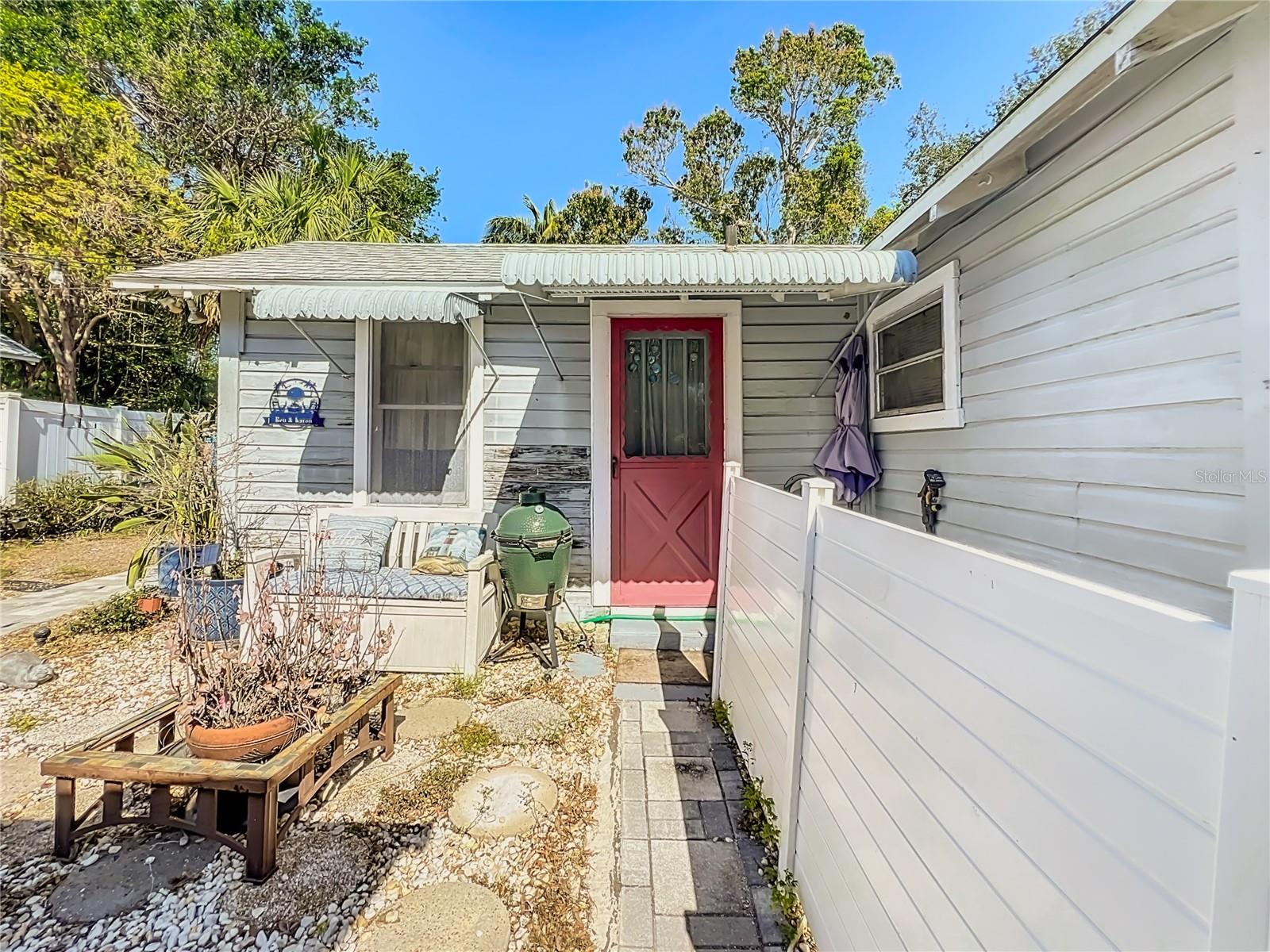 Image 11 of 35 For 1687 Arlington Street